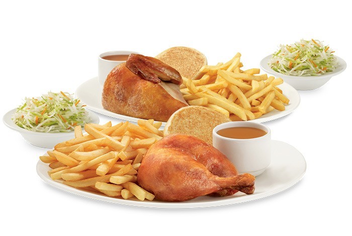 Deux assiettes quart de poulet avec salades de choux